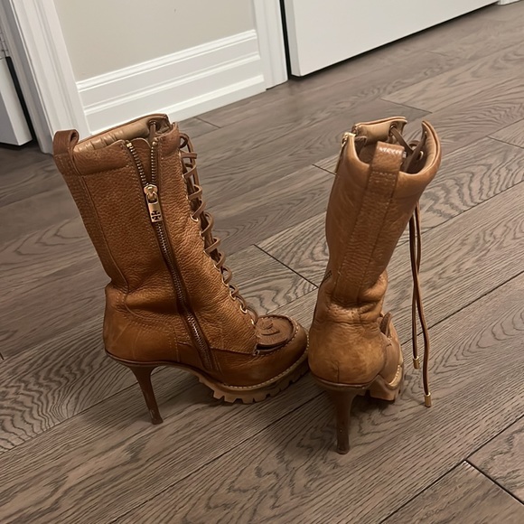Tory Burch boots - Picture 3 of 4